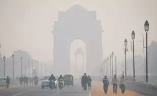 Air Pollution: With Delhi-NCR’s AQI Touching Dangerous Levels, Is It Safe To Go For A Morning Walk?