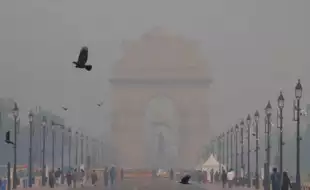 Delhi Air Pollution Hits ‘Severe Plus’ With AQI 500, Know How Severe AQI Can Worsen Allergy