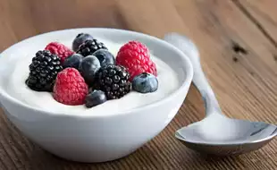 Do NOT Eat Fruit With Yogurt For Breakfast As It Severely Harms Your Gut Health; Here's How