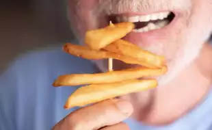 Older Adults, Beware! Fried Foods Could Harm Your Brain In Just 72 Hours